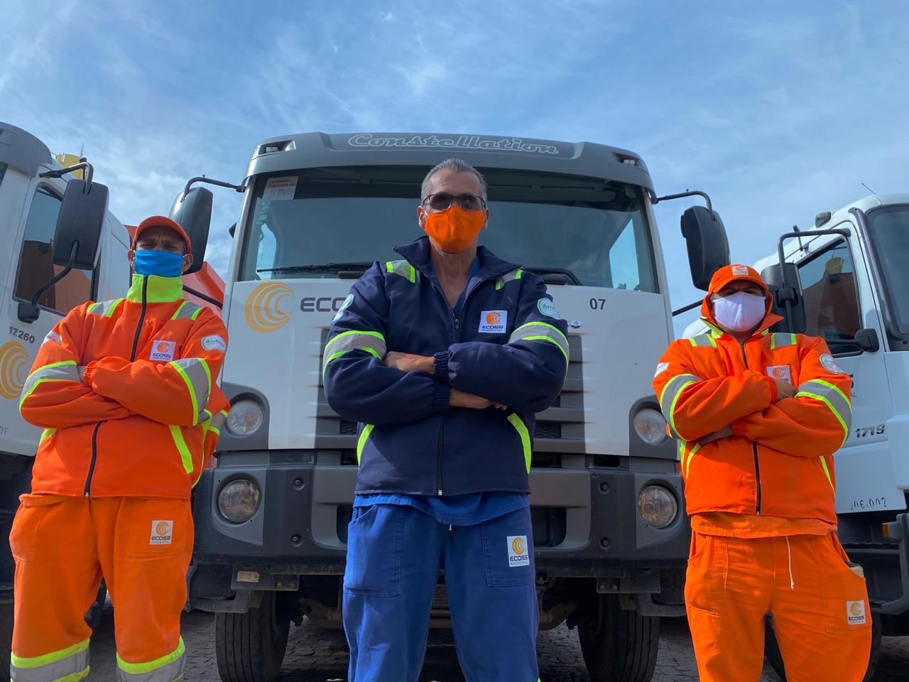 Equipe de profissionais ambientais